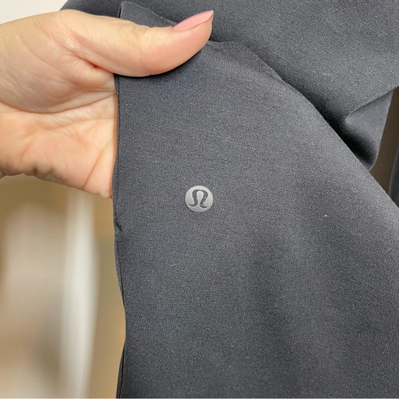 Lululemon On The Move Pant Ponte *28"
Black - Picture 10 of 11